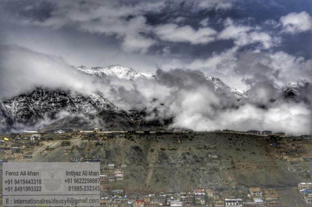 Hotel International Residency,Kargil Exteriör bild